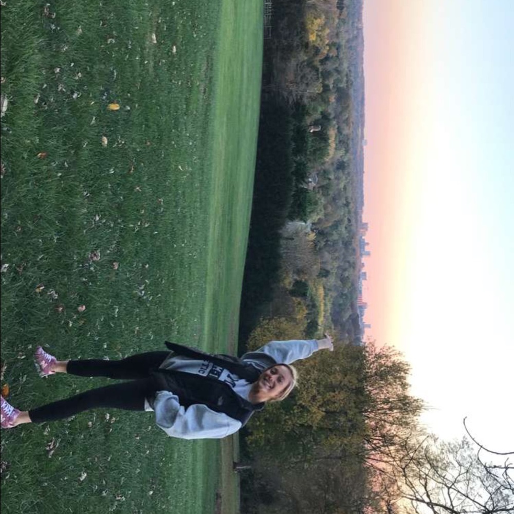 Meet your Posher, Libby